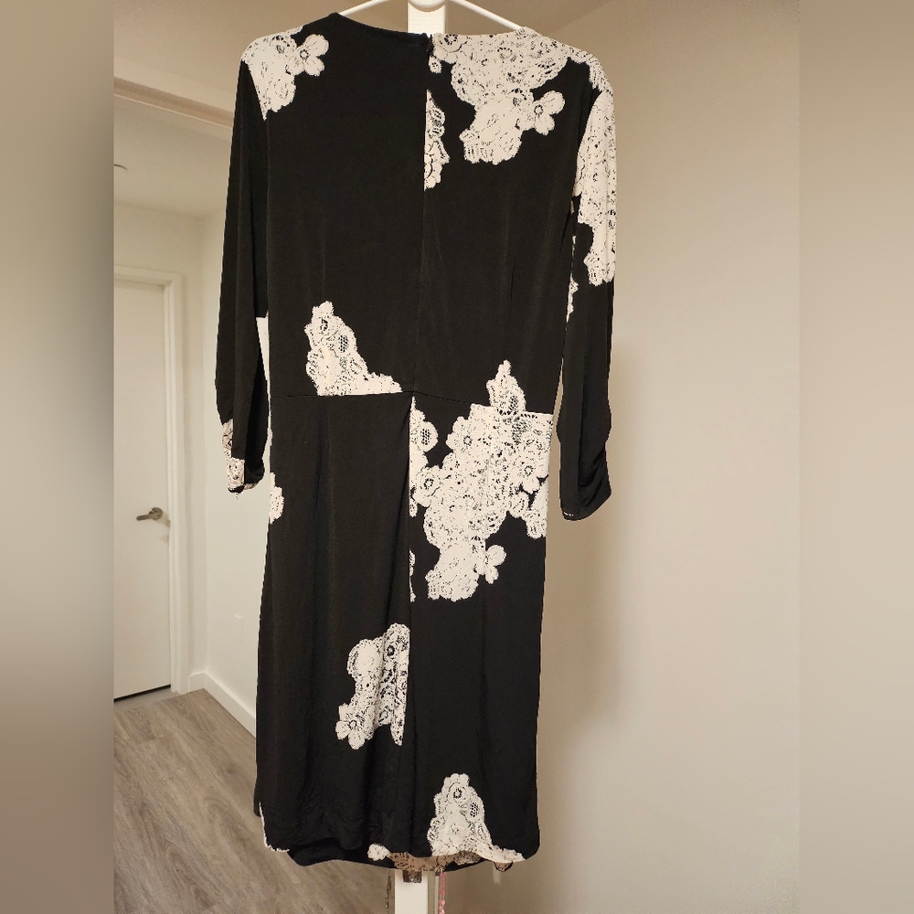 Dress - Picture 6 of 6